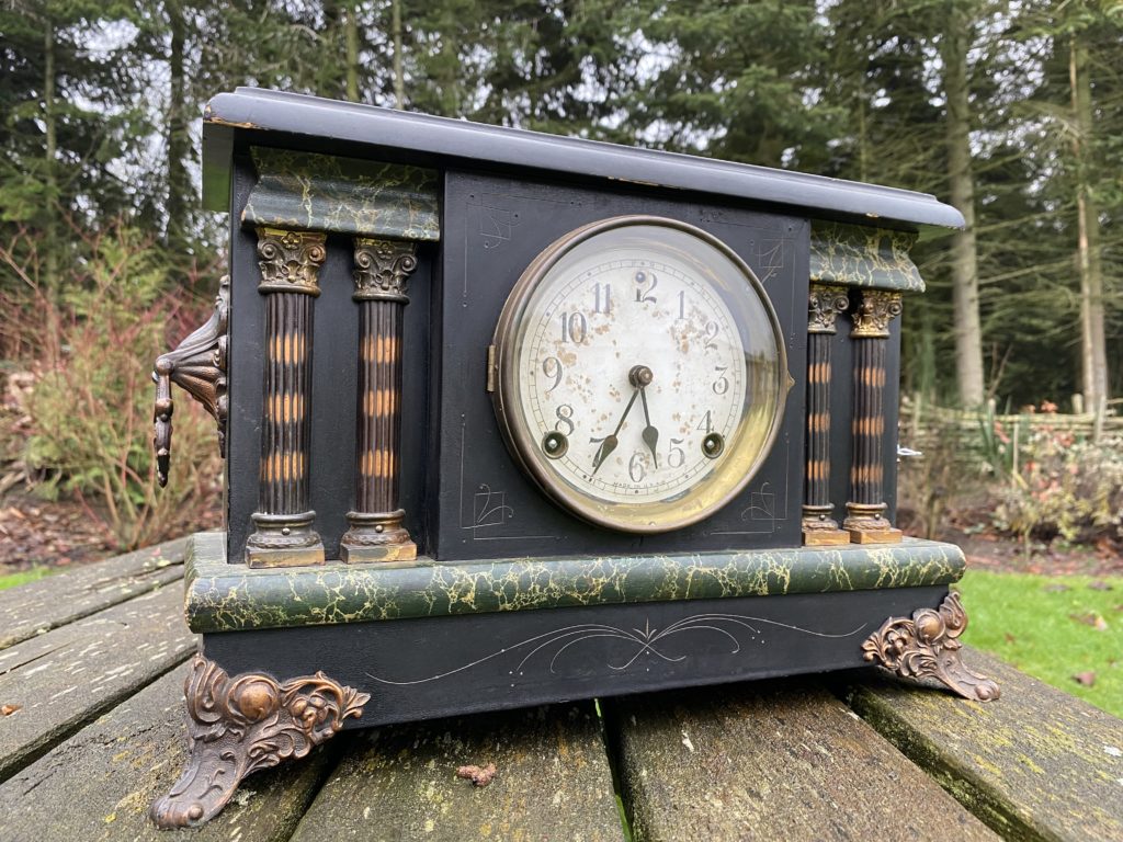 Amerikansk kaminur i træ