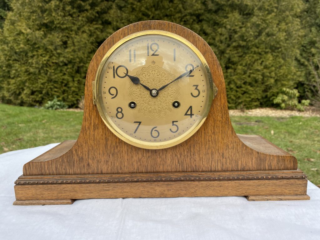 gustav Becker konsolur